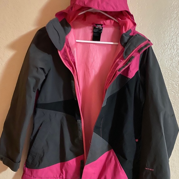 The north face jacket - Picture 3 of 6
